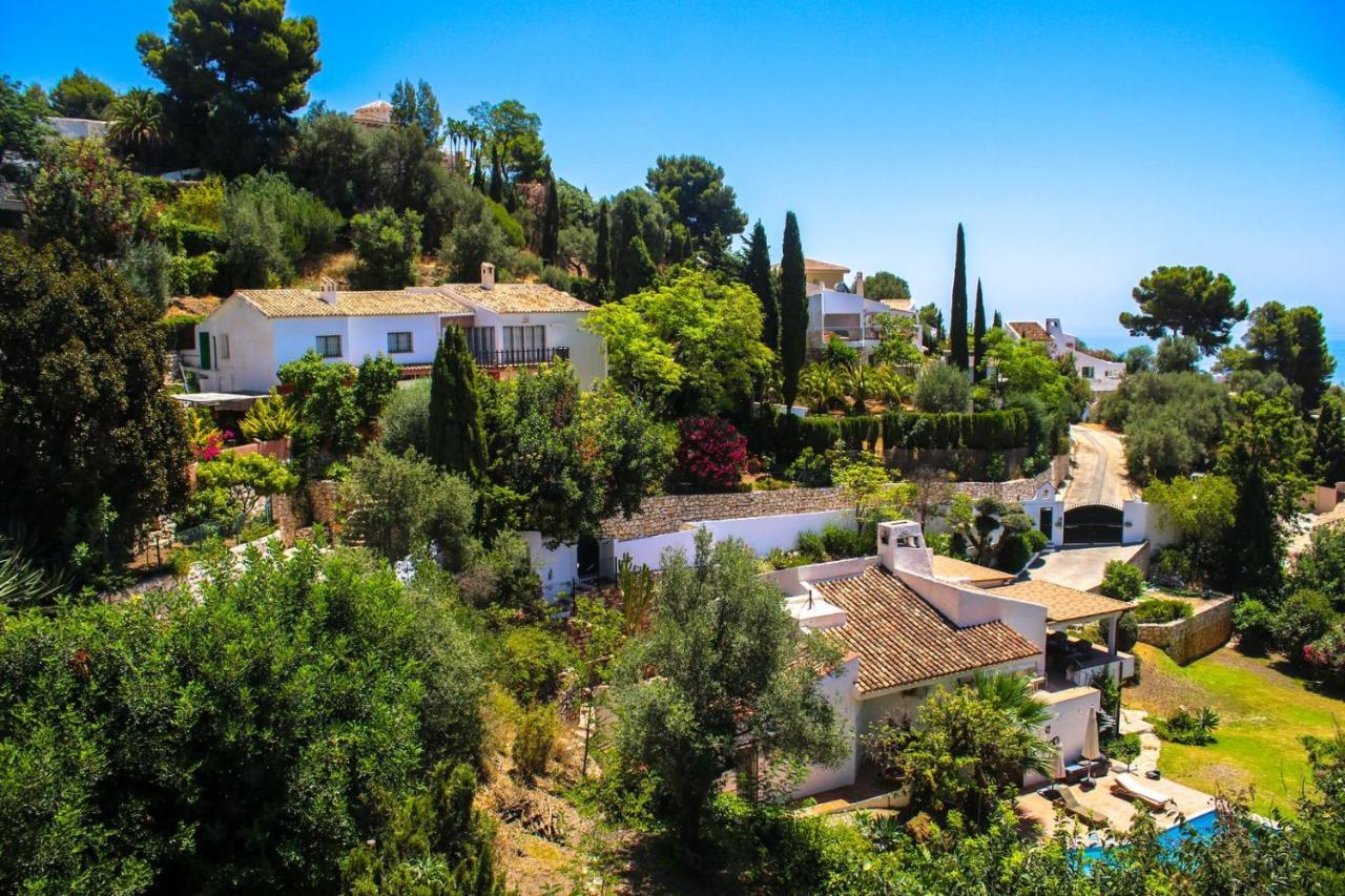 4 Bedroom Mijas Pueblo With Pool & Bbq Villa