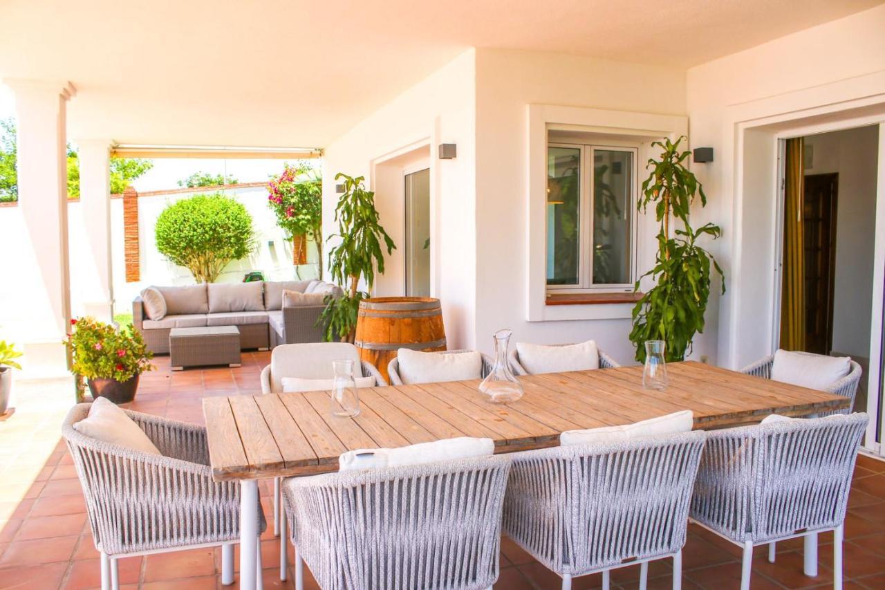 4 Bedroom Mijas Pueblo With Pool & Bbq Villa *
