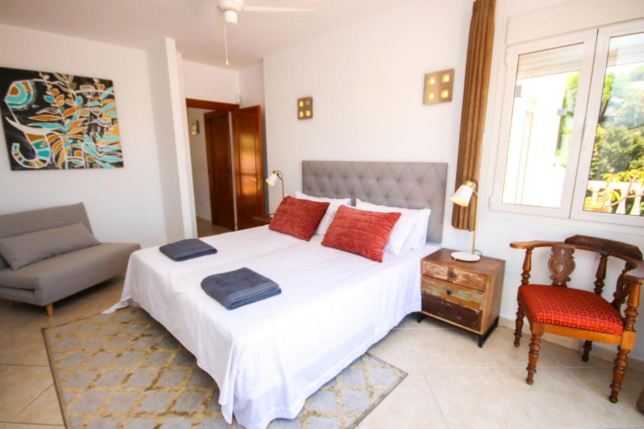 Villa 4 Bedroom Mijas Pueblo With Pool & Bbq