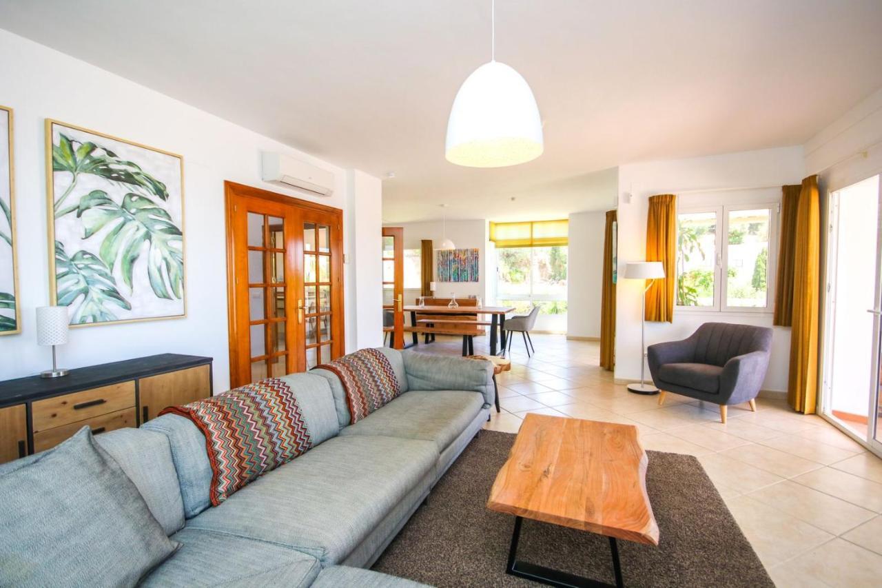 4 Bedroom Mijas Pueblo With Pool & Bbq Villa