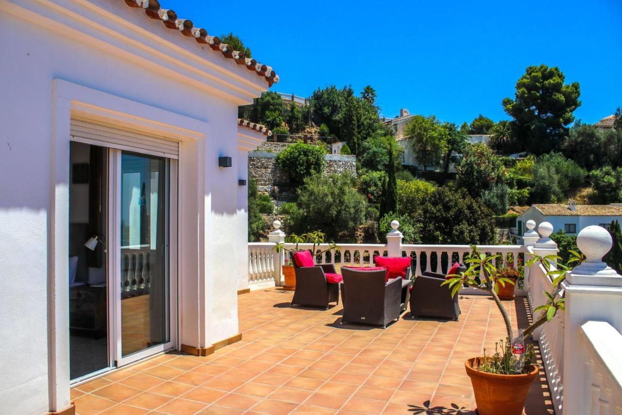 4 Bedroom Mijas Pueblo With Pool & Bbq *