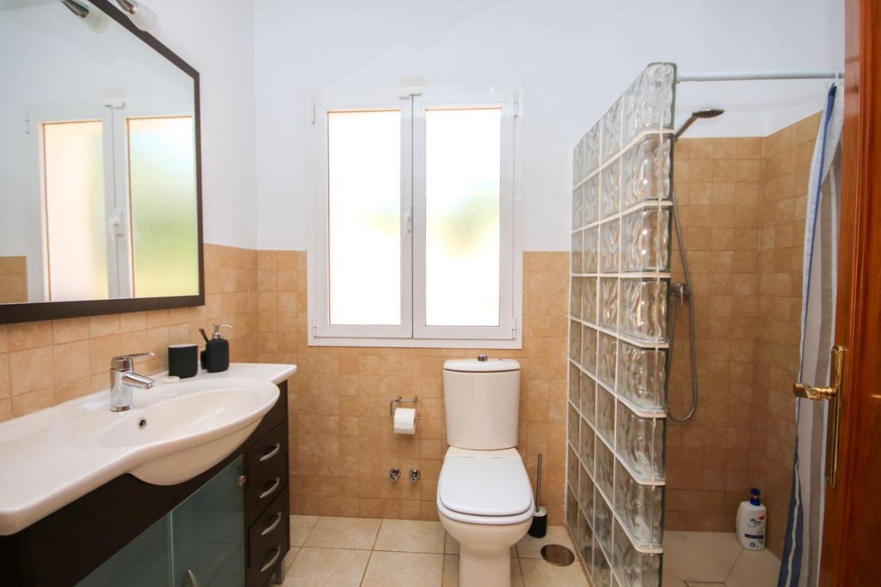 Villa 4 Bedroom Mijas Pueblo With Pool & Bbq