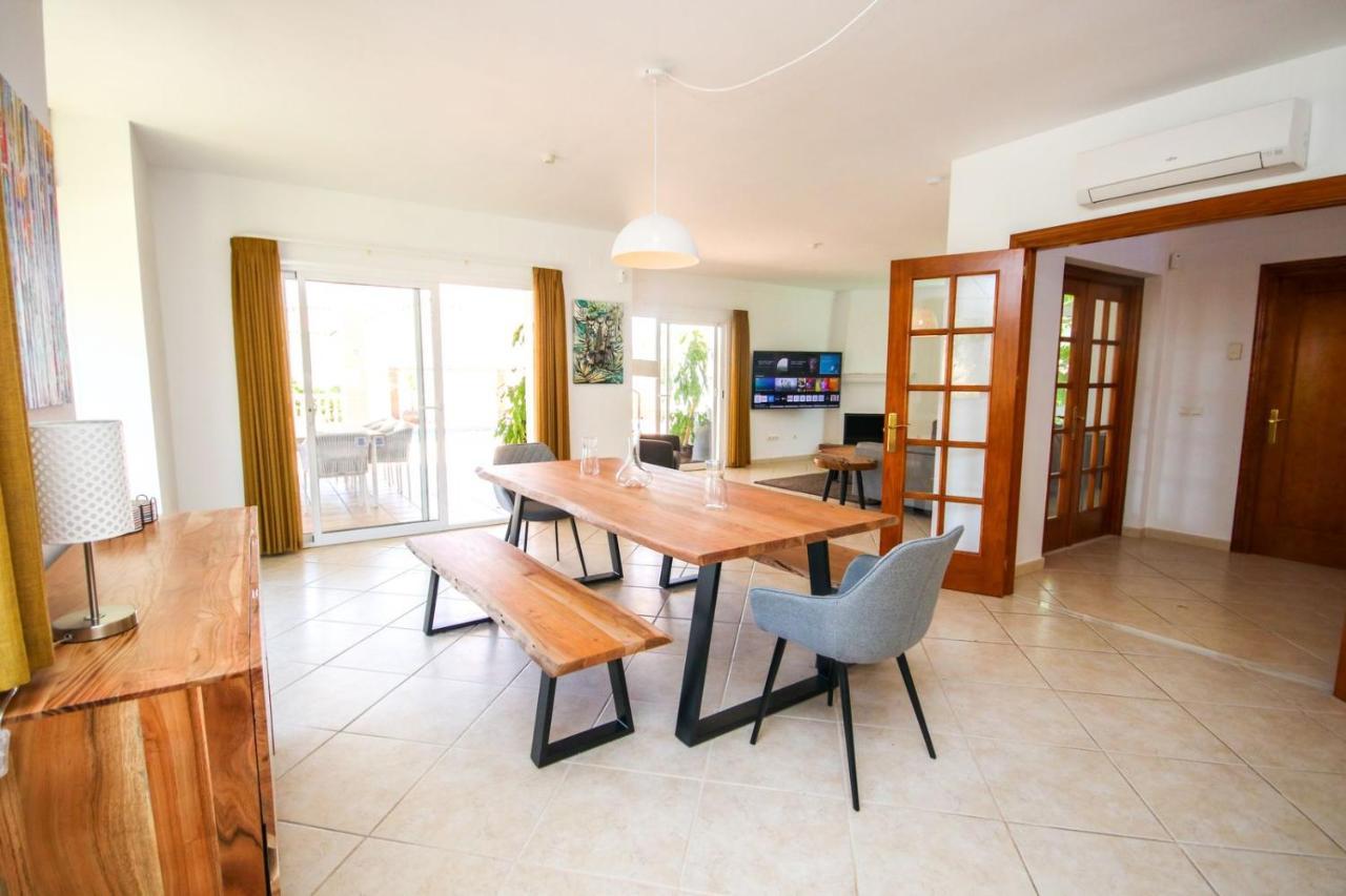 4 Bedroom Mijas Pueblo With Pool & Bbq Villa