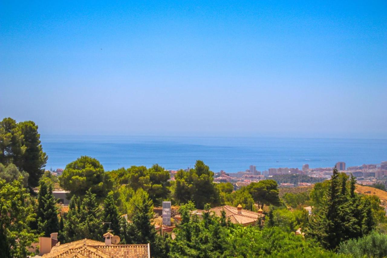 4 Bedroom Mijas Pueblo With Pool & Bbq Villa
