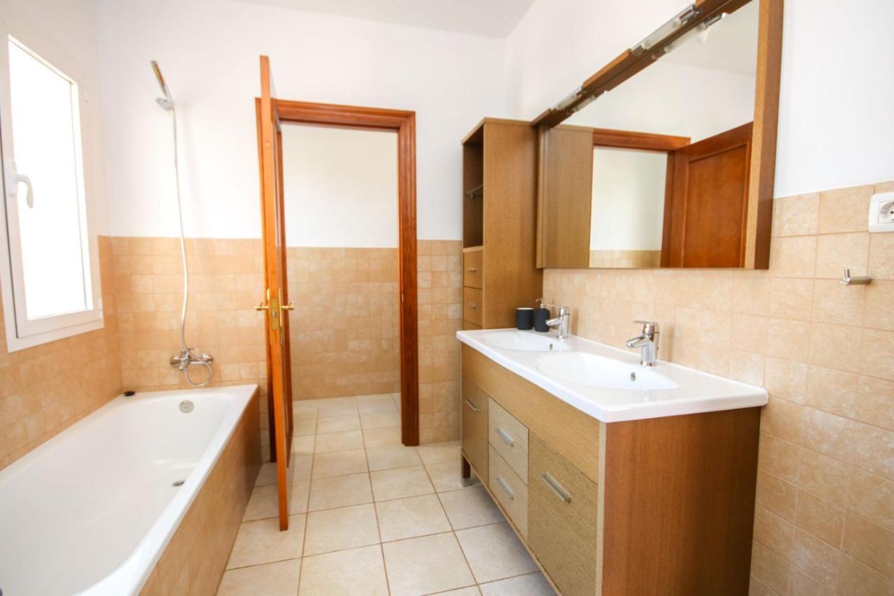 4 Bedroom Mijas Pueblo With Pool & Bbq * Málaga